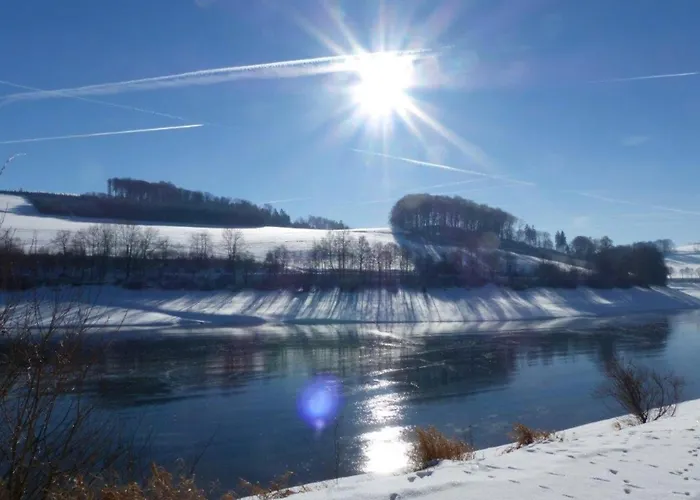 Henneglueck Mit Fernblick! Nyaraló