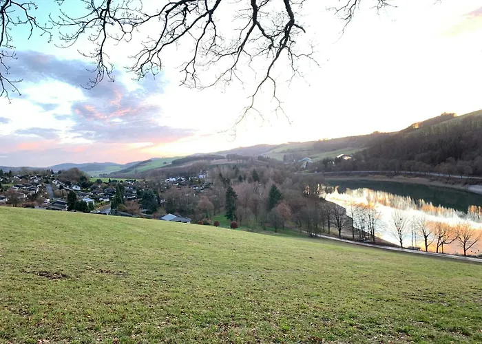 Henneglueck Mit Fernblick! Nyaraló *